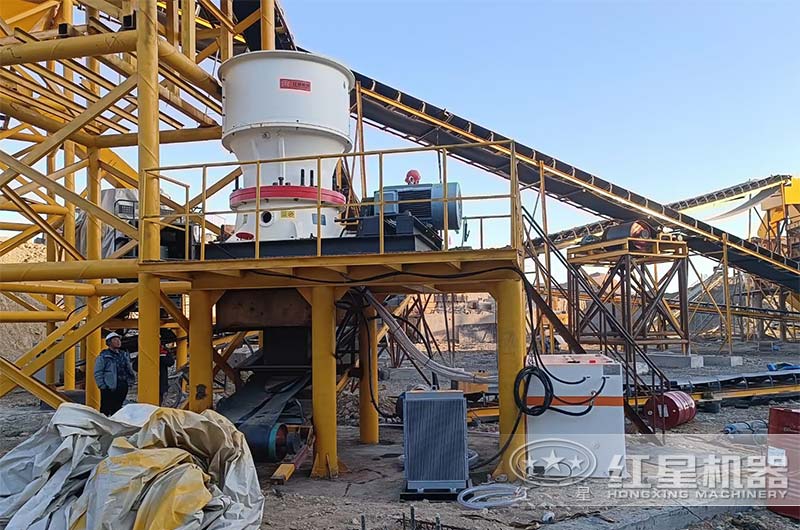 徐州單缸圓錐破碎機(jī)現(xiàn)場 徐州單缸圓錐破碎機(jī)現(xiàn)場