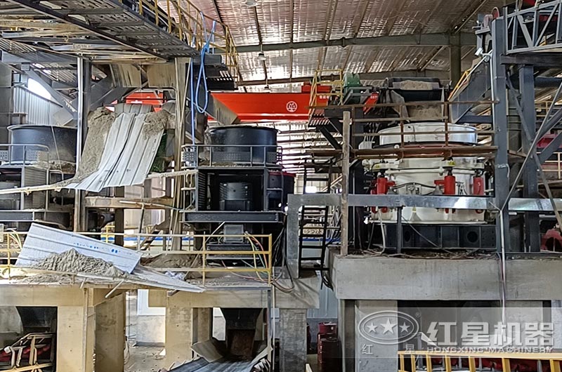 多缸液壓圓錐破現場