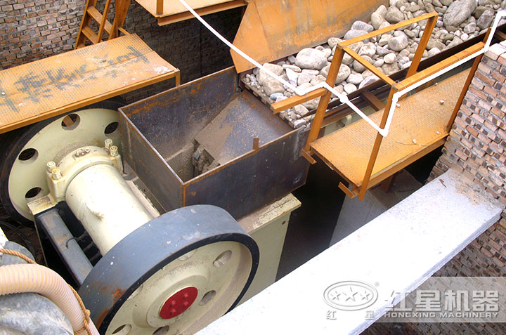 顎式破碎機、給料機